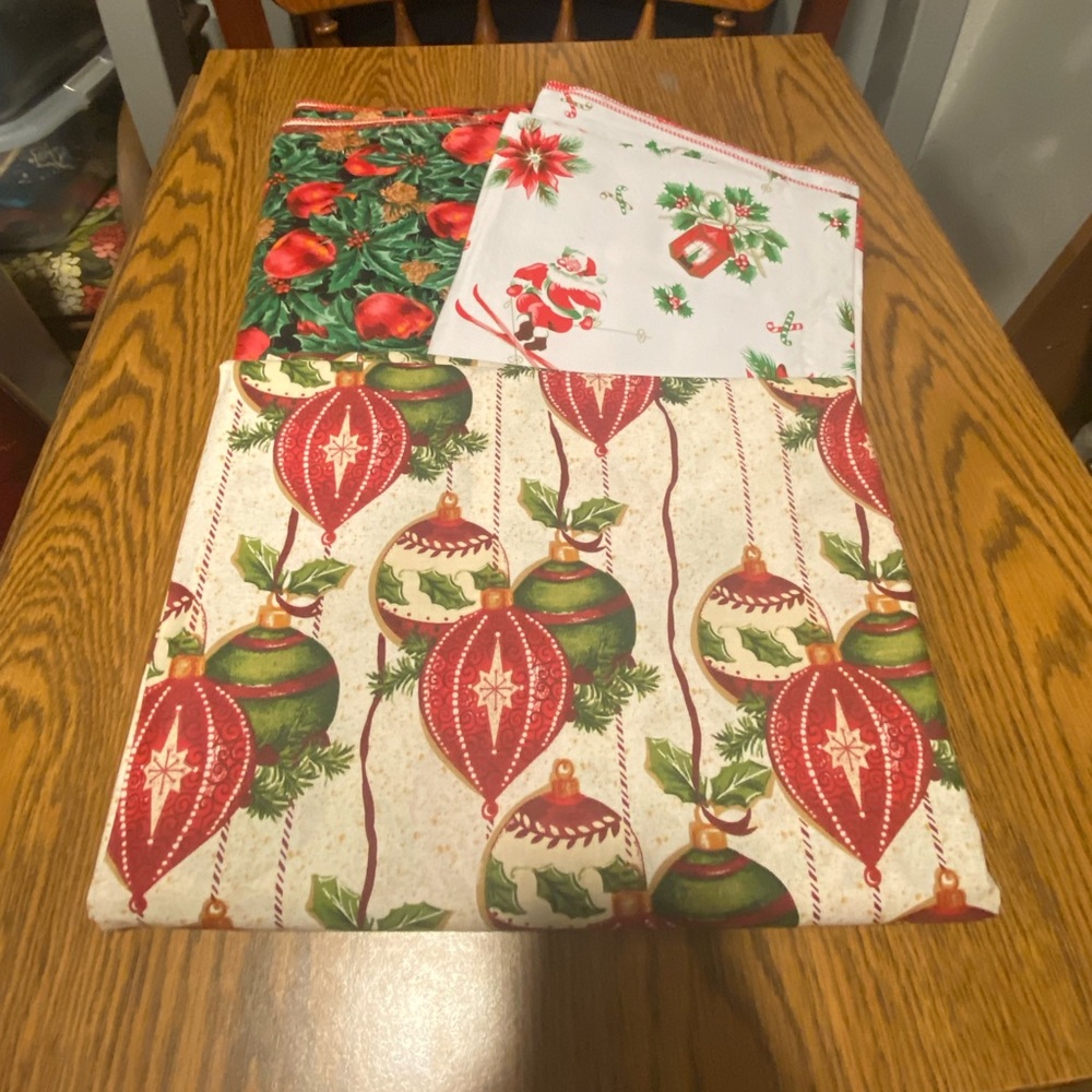 Retro Holiday Tablecloths